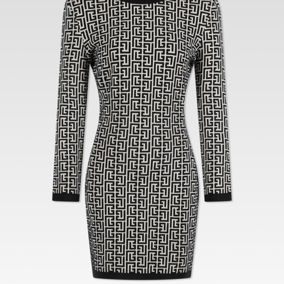 Dresses - Picture 3 of 4